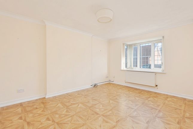 5, Ciaran Close, Merseyside photo 3