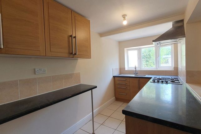 25, Hatfield Road, Watford photo 2