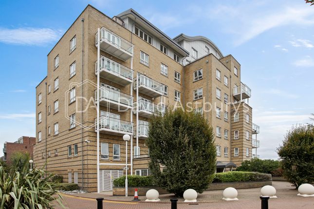 Thumbnail Flat for sale in St. Davids Square, Isle Of Dog, London