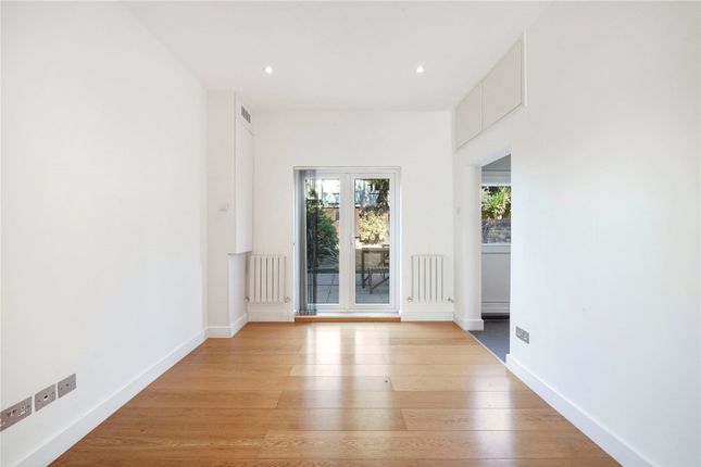 Flat  1, 24, Marlborough Road, London photo 4