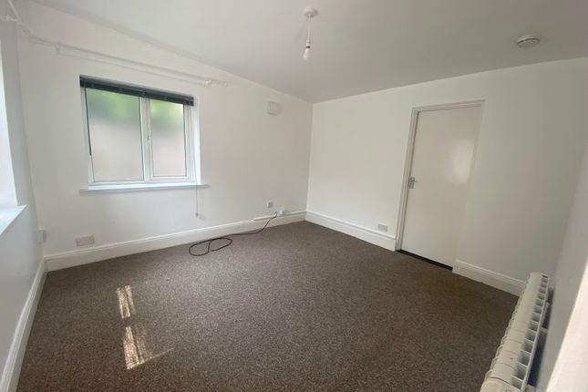 Flat 4, Oakfield Lodge, Park Road, Fordingbridge, Hampshire, SP6, Fordingbridge photo 4