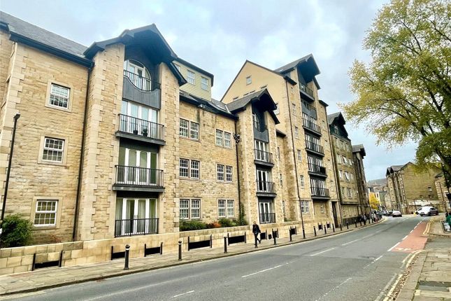 3-bed flat on 17 The Millrace,, Damside Street, Lancashire, £140,000