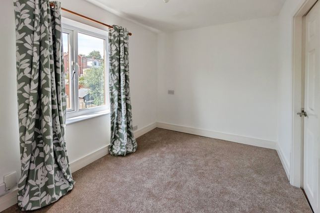 31, Spring Lane, Warwickshire photo 5