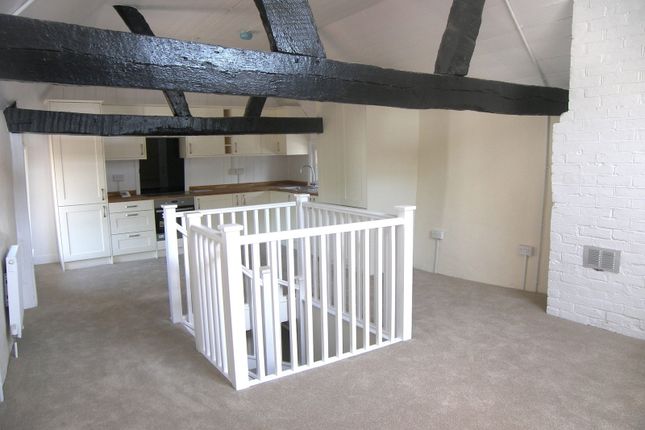 214 Lower Road, Leatherhead photo 3