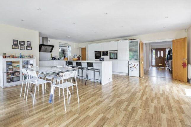 The Lodge 7, Monks Road, Wentworth Estate photo 3