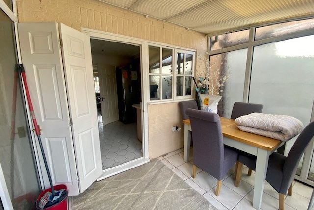 28, Betts Close, Godmanchester photo 5