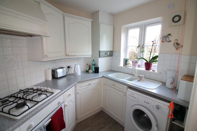 Flat for sale in 220A Main Road, Gidea Park, Essex, 5Hr