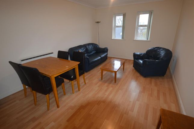 Studio flat on 64, Hadfield Close, Manchester, £150,000
