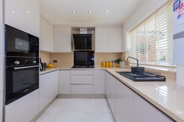 1, Burgett Road, Slough photo 2