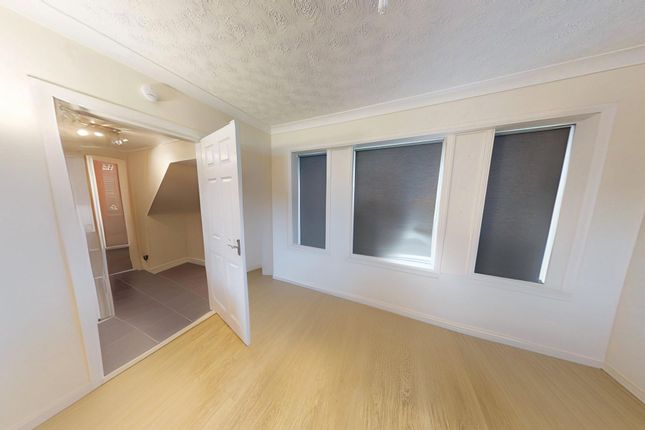 18, Cruickshank Crescent, Aberdeen photo 3