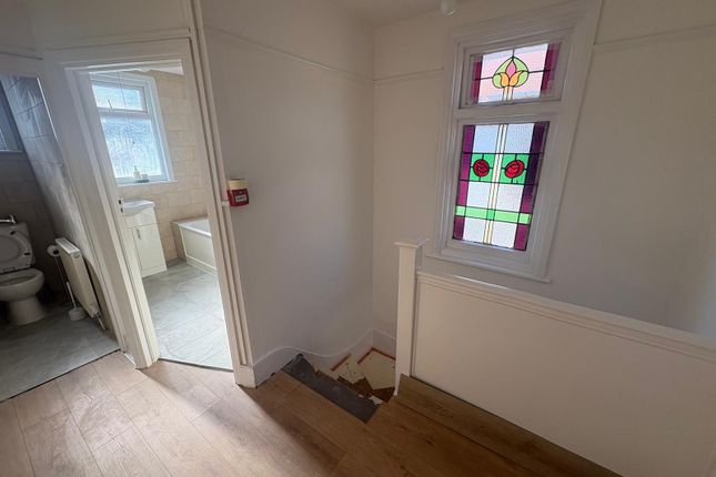 116, Berkshire Gardens, London photo 4