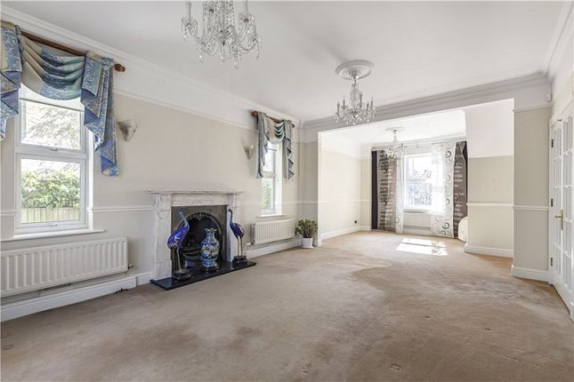 2, Devereux Lane, London photo 3