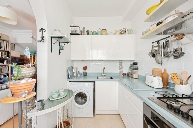Flat 1, Knightsbridge House 35-37, Hampton Road, Twickenham photo 3