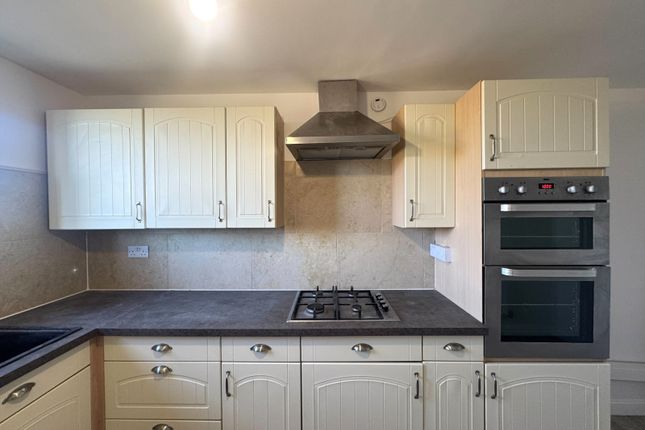 15 Elder Drive, Dewsbury photo 5