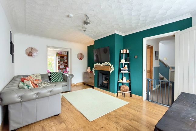 24, Wyngarth, Swansea photo 2