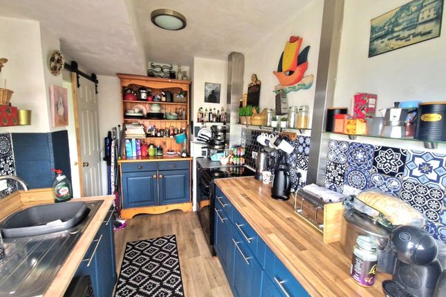8, Travershes Close, Exmouth photo 3
