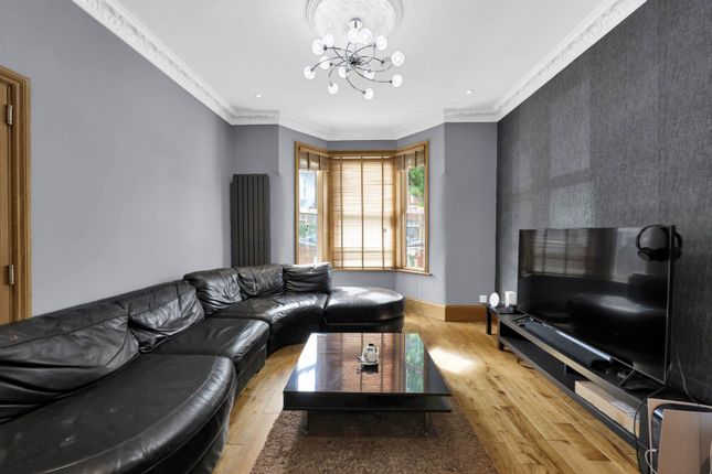 49, Colchester Road, London photo 2