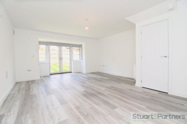 30, Celandine Gardens, Burgess Hill photo 5