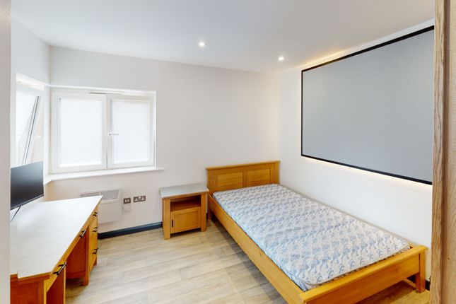 Flat 11, Easton House , Stepney Lane, Newcastle upon Tyne photo 4
