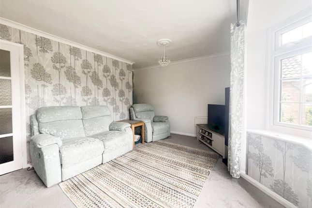 38, Swaines Way, Heathfield photo 2