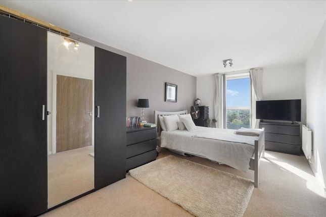 Flat 33, Nevis Court, 1, Loch Crescent,, Edgware photo 4
