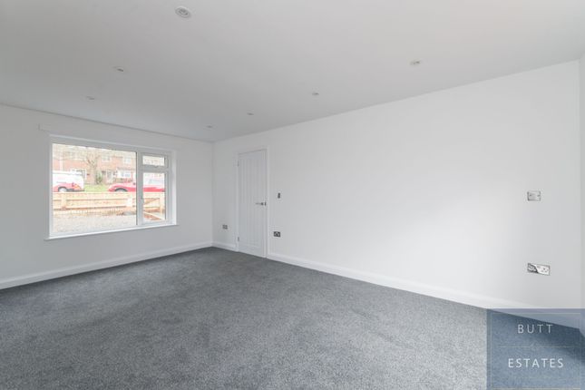 29 Lancelot Road, Exeter photo 3