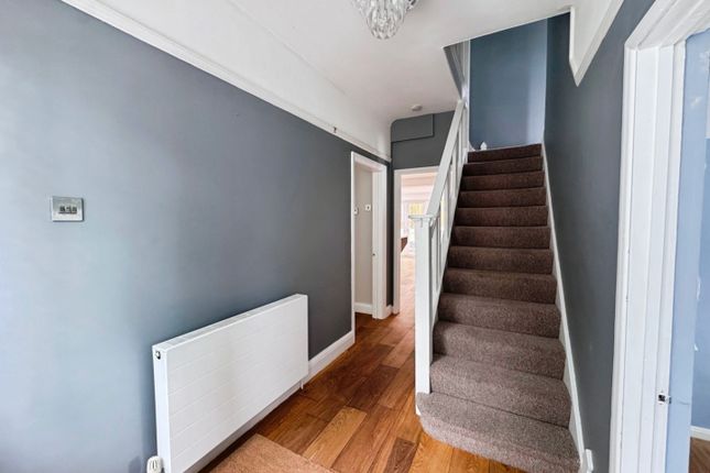 23, Hadleigh Road, Westcliff-On-Sea photo 4