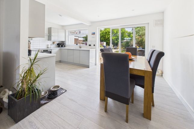 10, Falcon Close, Shoreham-by-sea photo 2