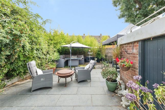 17, Shaw Close, Oxfordshire photo 4