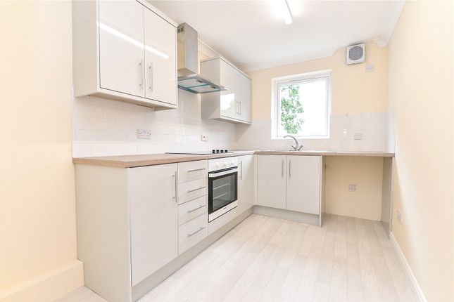 Flat 14,, Elm Court, New Milton photo 3