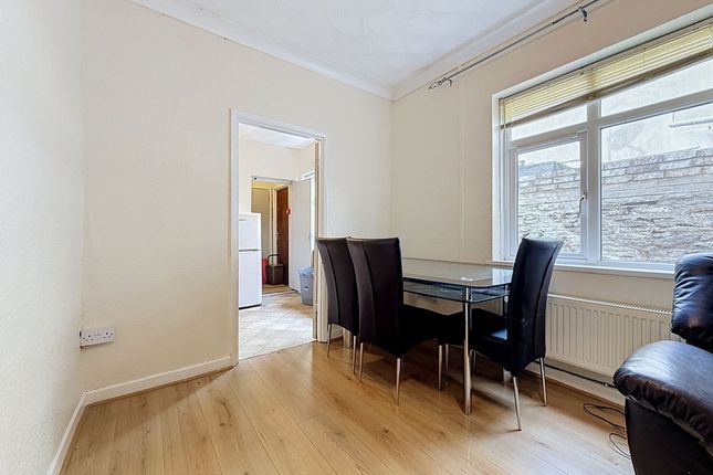 105a, Cathays Terrace, Cardiff photo 3