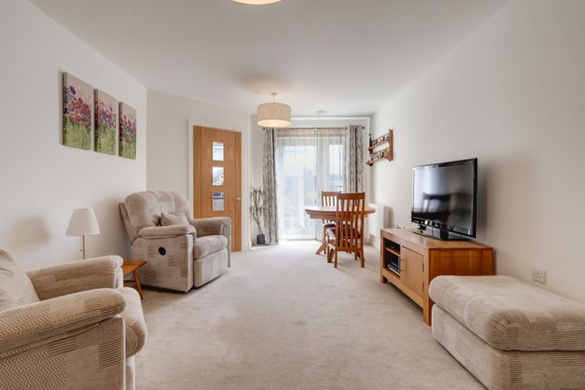 16, Trinity Place, Hazlemere photo 5
