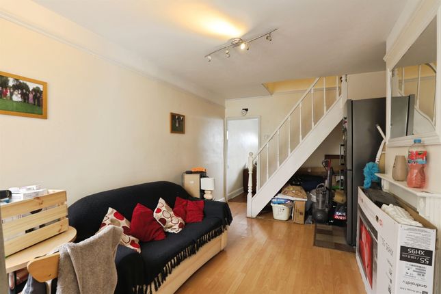 54, Meadowgate, Bourne photo 4