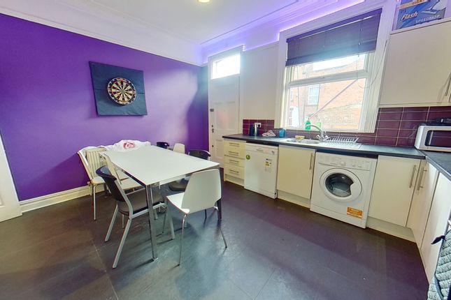 5 Morris Grove, Leeds photo 2