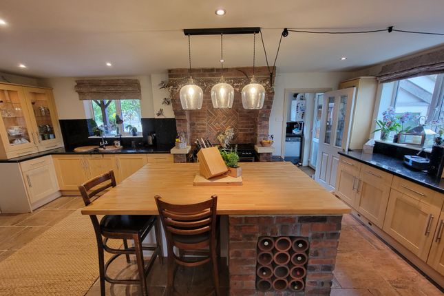 1, Newell Rise, Claydon, Ipswich, Suffolk, IP6  photo 4