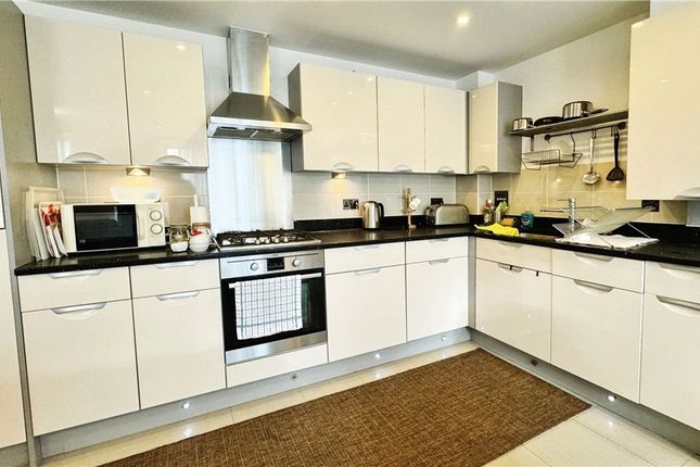 25 Zeus Court,, Fairfield Road, West Drayton photo 3