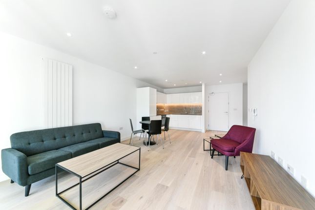 23 Carrick House 25, Royal Crest Avenue, London photo 2