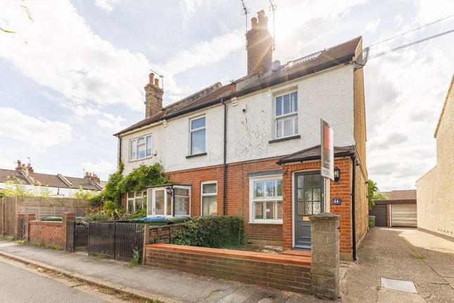 Cottage for sale in Spring Gardens, West Molesey