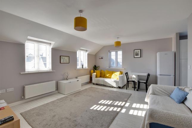 15, Baker Way, Camber, Rye photo 2