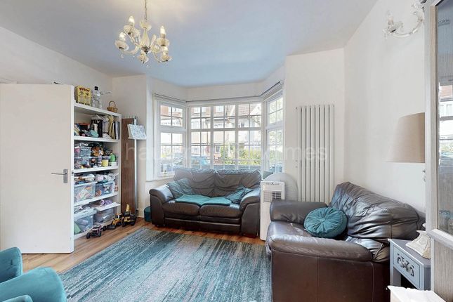 5-bed house on 33, Golders Gardens, London, £1,200,000