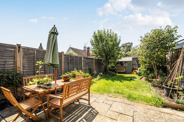 23, Hallam Road, Godalming photo 2