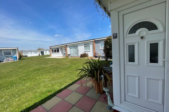 437, California Sands, Great Yarmouth photo 2