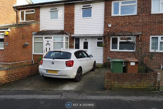 Thumbnail Terraced house to rent in Richmond Green, Sutton
