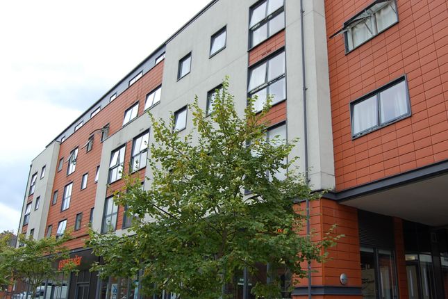 Parking/garage to rent in Capitol Square, Epsom