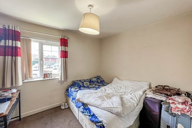 Flat for sale in Stoney Stanton Road, Coventry