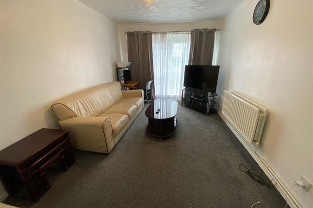 45, Salisbury Road, Dagenham photo 4