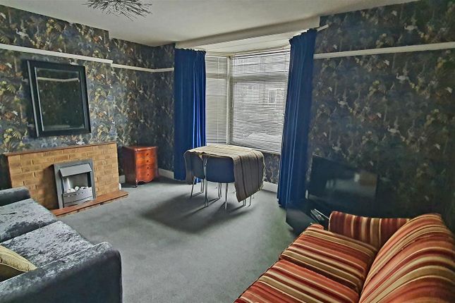 Room 3, 143, Westfield Road, Wellingborough photo 3
