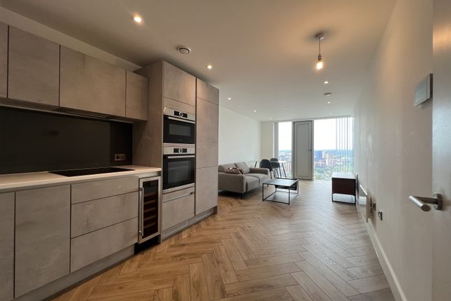 Apartment 2603, The Elizabeth Tower, 141 Chester Road, Manchester photo 2