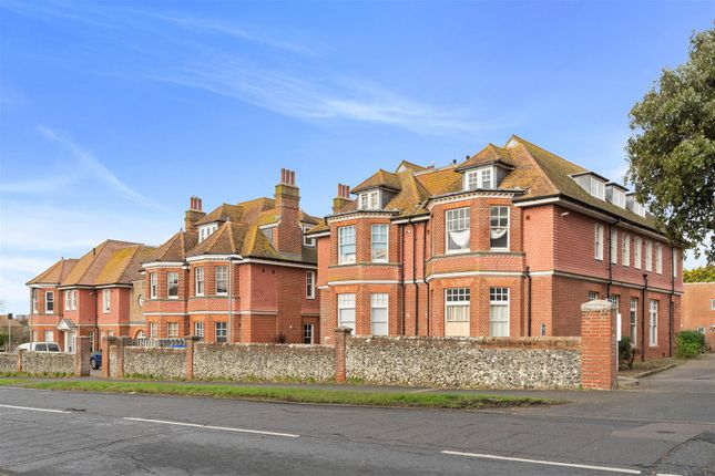 Thumbnail Flat for sale in Sutton Avenue, Seaford