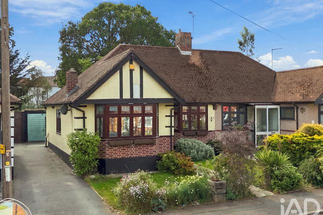 2-bed bungalow on 102, Danescroft Drive, Leigh-on-sea, £375,000